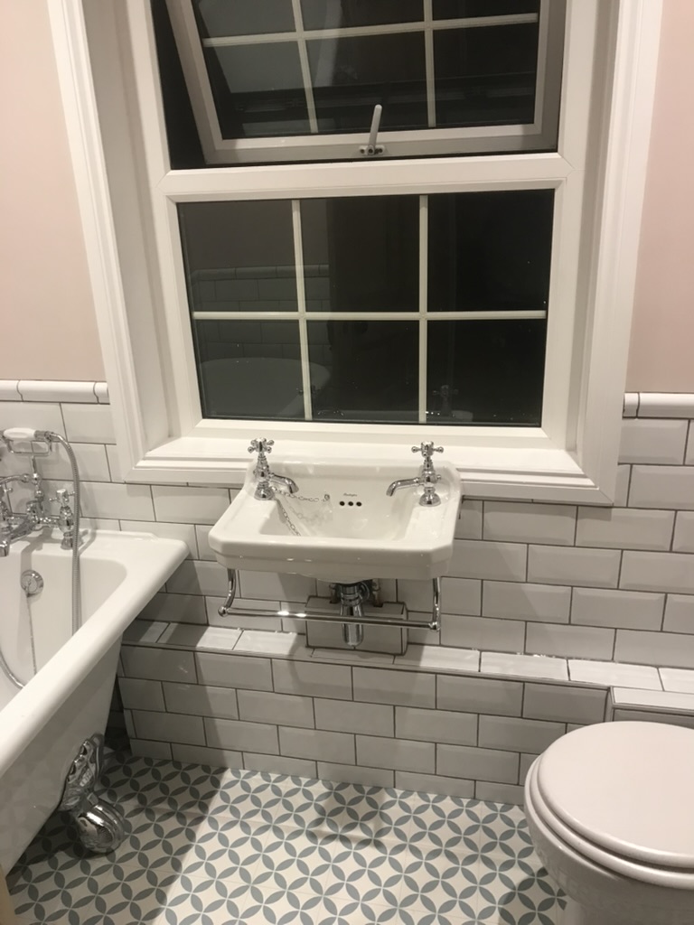 Vintage pink & white bathroom